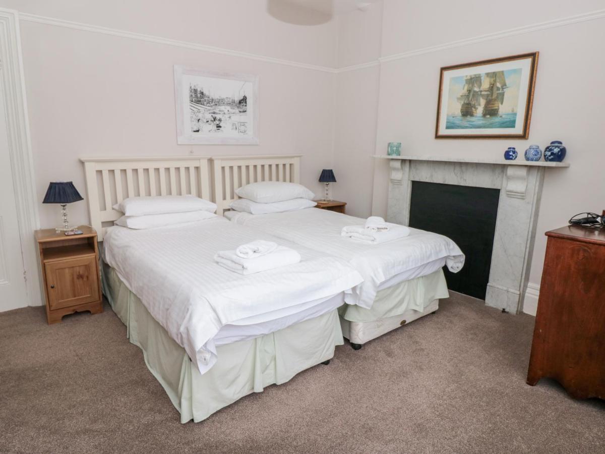 2 York House Apartment ดาร์ตมัธ ภายนอก รูปภาพ